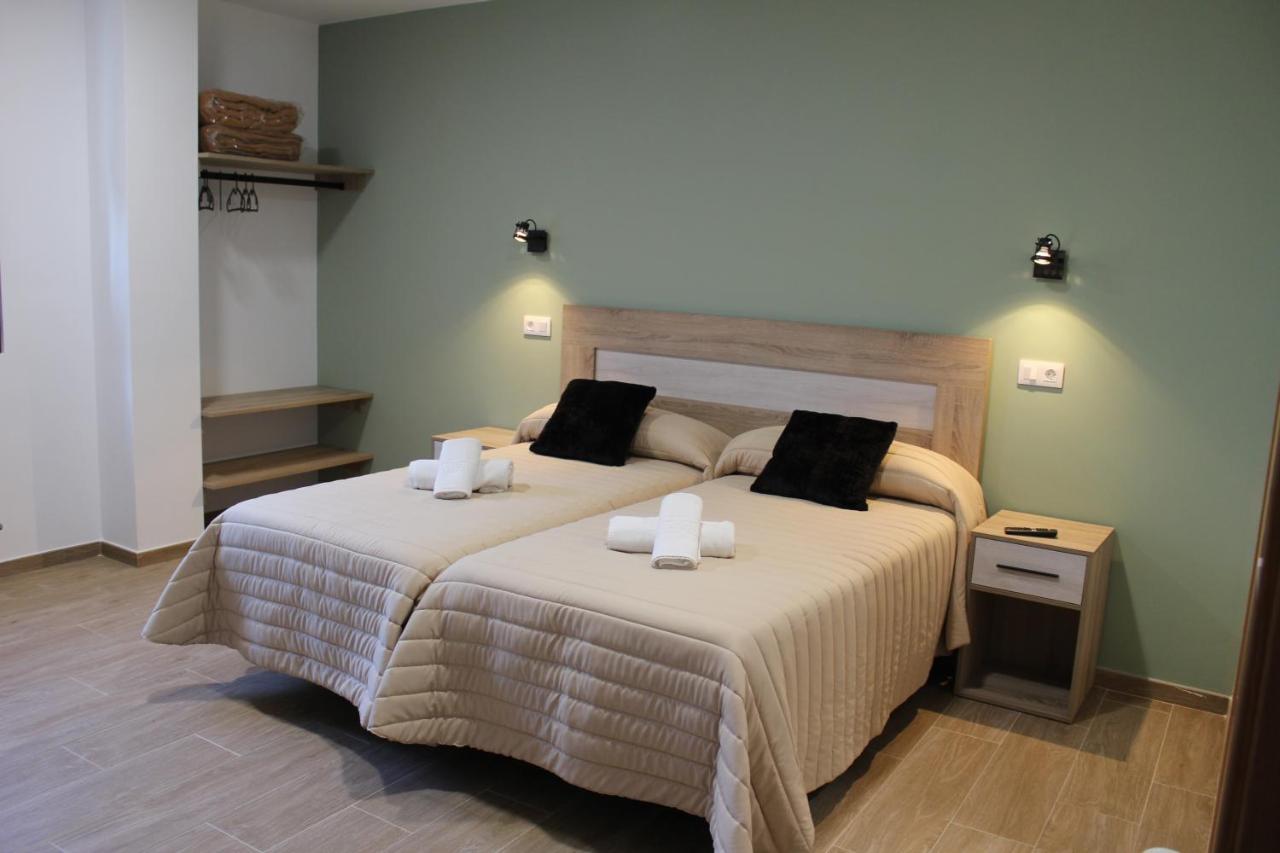 Pension Albergue O Pedregal Lourenza Bagian luar foto