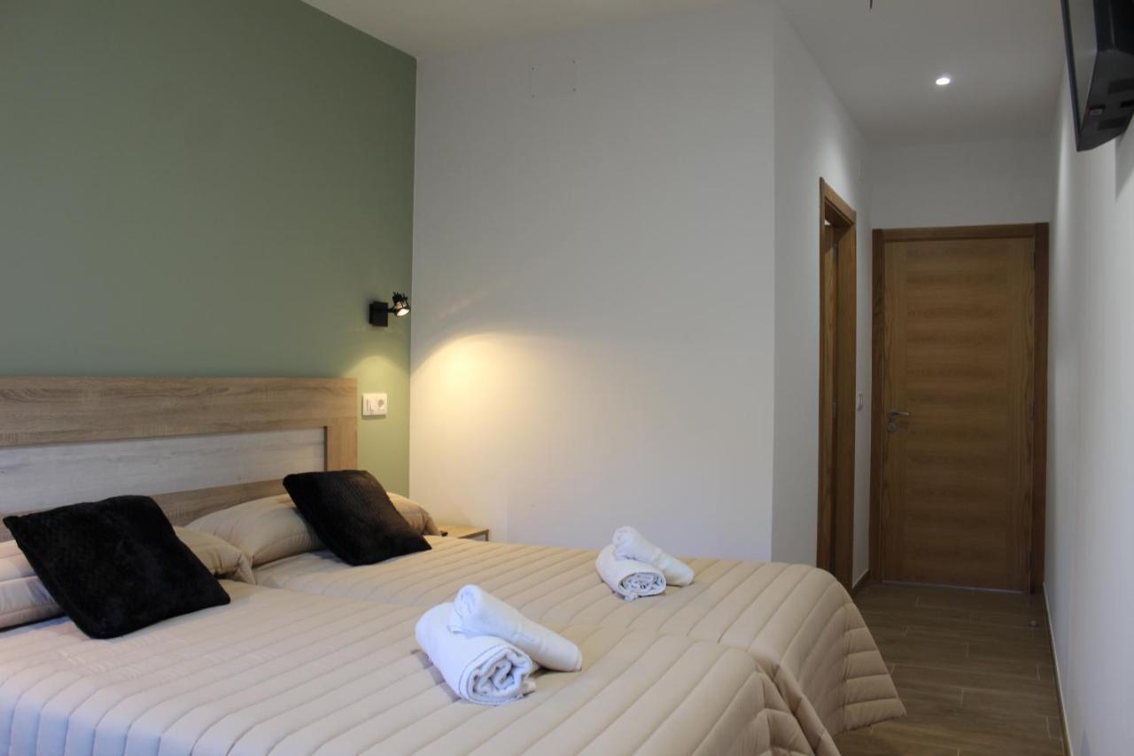 Pension Albergue O Pedregal Lourenza Bagian luar foto
