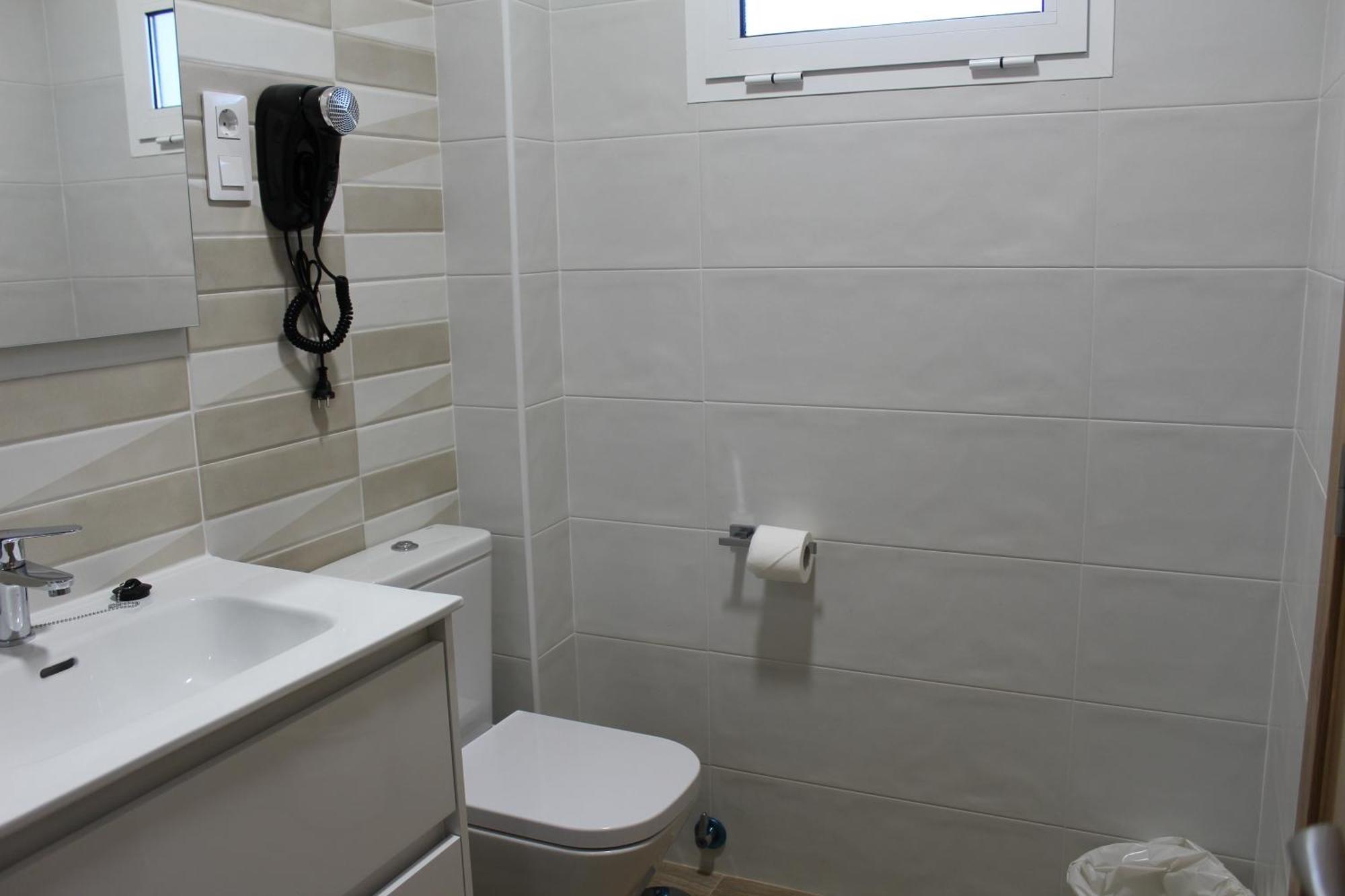 Pension Albergue O Pedregal Lourenza Bagian luar foto
