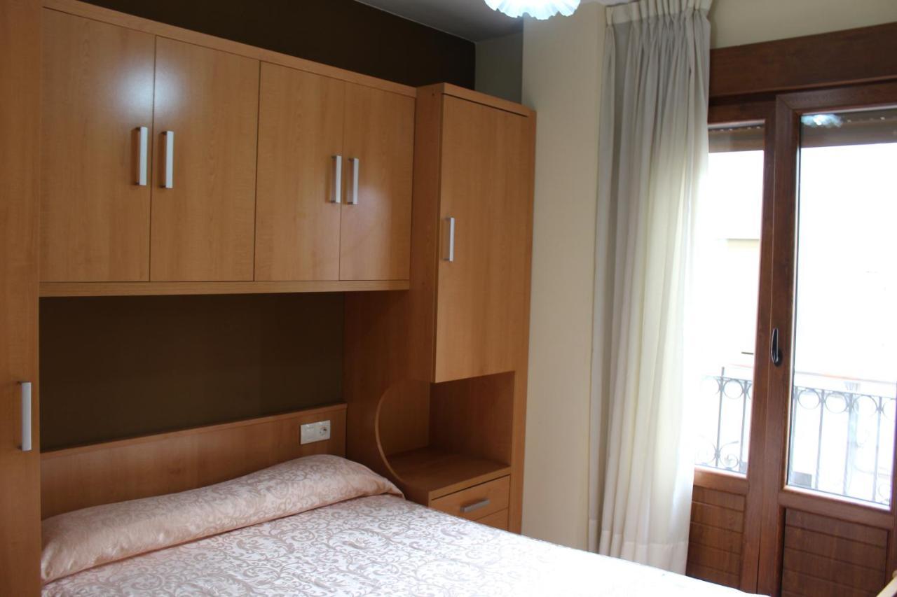 Pension Albergue O Pedregal Lourenza Bagian luar foto