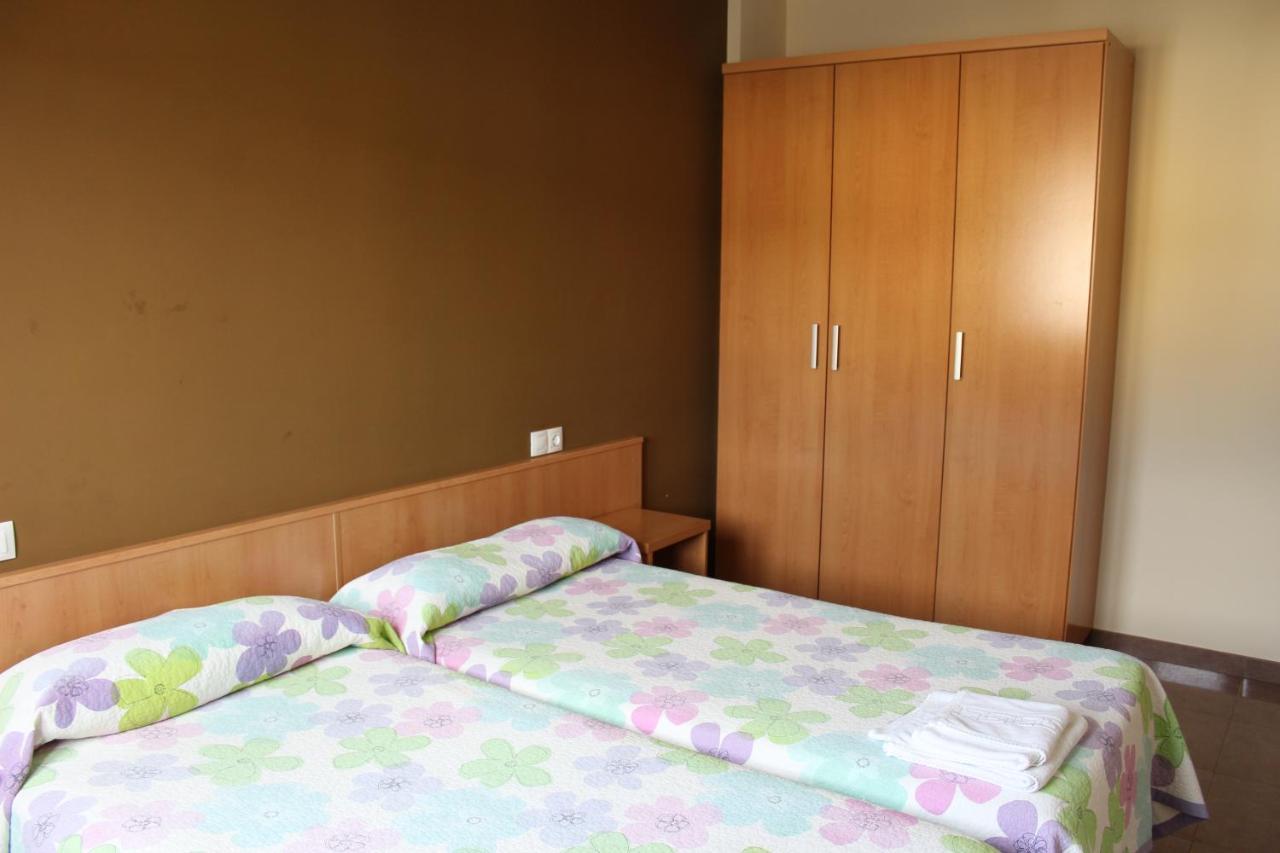 Pension Albergue O Pedregal Lourenza Bagian luar foto